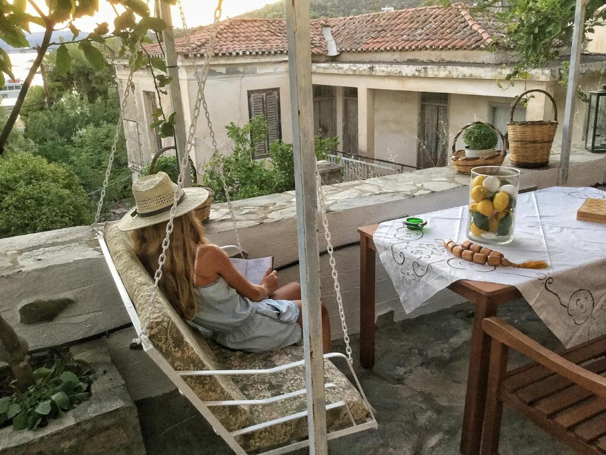 Archontikon 1800 Apartment Poros Town Exterior photo